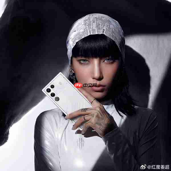 红魔产品经理吐槽手机设计千篇一律：抄完iPhone 17 Pro抄17Air  第2张