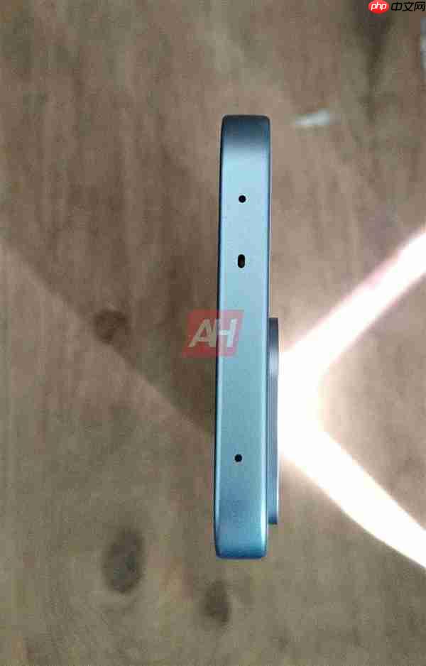 一加Turbo实图曝光：9000mAh巨无霸电池+144Hz显示屏  第1张
