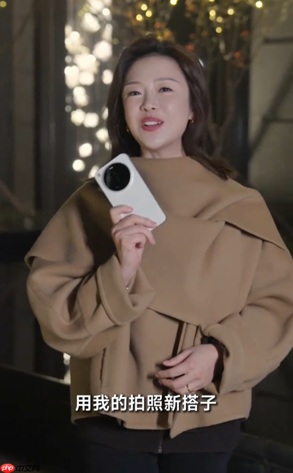 新一代夜神杀到！小米17 Ultra真机全网首秀：大圆Deco、白色机身优雅  第2张