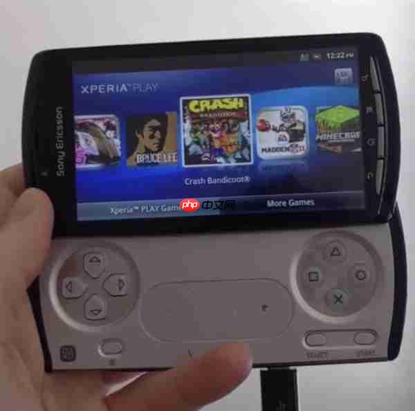 致敬Xperia Play！AYANEO Pocket PLAY游戏手机首次亮相：侧滑设计、全功能手柄  第2张
