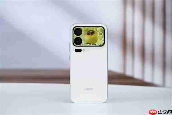 卢伟冰:小米17系列销量已破200万 是双11唯一能对抗iPhone的产品 第1张 卢伟冰:小米17系列销量已破200万 是双11唯一能对抗iPhone的产品 第1张