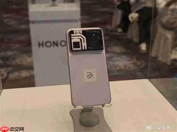 行业首款自带云台的机器人手机！荣耀ROBOT PHONE真机首次亮相  第1张