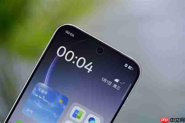 全息光刻美背太吸睛！OPPO Reno 15图赏  第10张