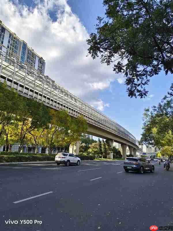 vivo Y500 Pro上手：旗舰级2亿像素下放 最硬核的国民手机  第7张