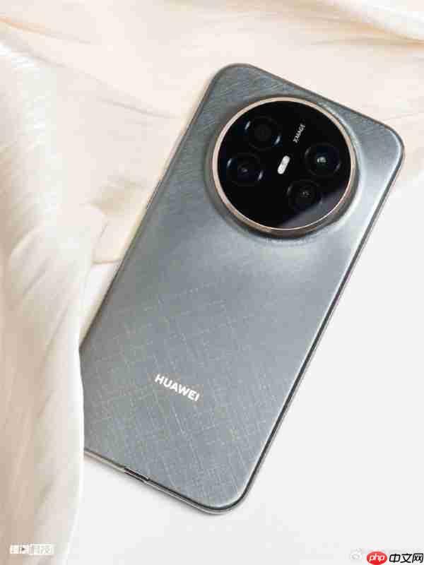 4199元起！华为Mate 70 Air图赏抢先看：金丝银锦配色很抢眼 一眼高端  第1张