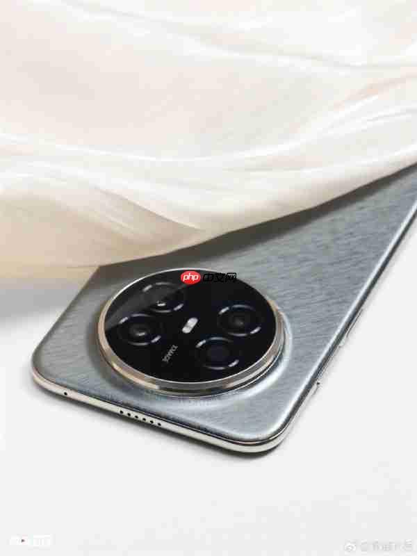 4199元起！华为Mate 70 Air图赏抢先看：金丝银锦配色很抢眼 一眼高端  第3张