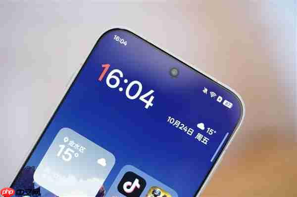 行业第一块165Hz高刷高分屏！一加15图赏  第13张