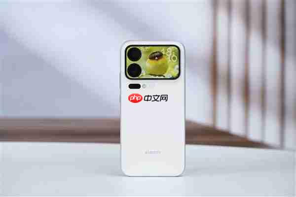 小米17 Pro系列首发光影猎人950L！小米：逆光抓拍告别鬼影  第3张