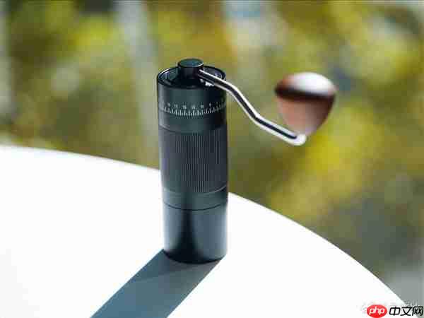 卢伟冰晒出REDMI K90邀请函：低因咖啡+手摇磨豆机 非常有意思  第4张