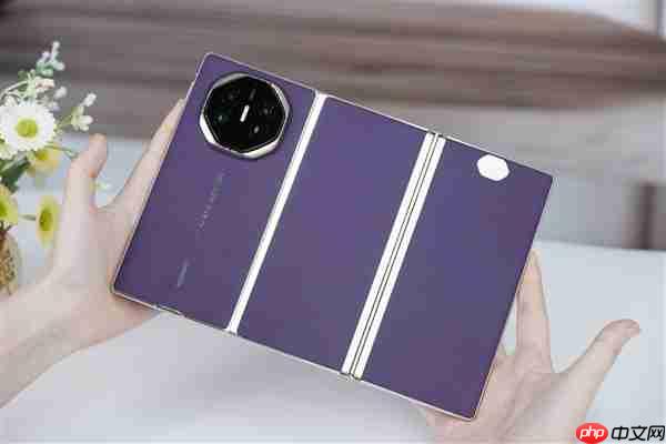 全球第2款三折叠！华为Mate XTs非凡大师图赏  第2张