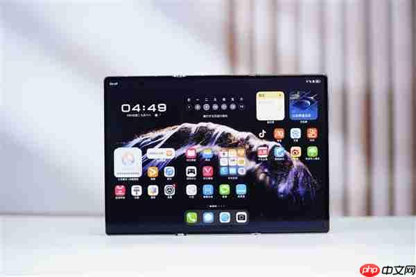 全球第2款三折叠！华为Mate XTs非凡大师图赏  第6张