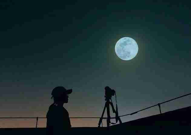 OPPO手机拍摄月亮技巧，让你拍出震撼的夜景照片  第2张