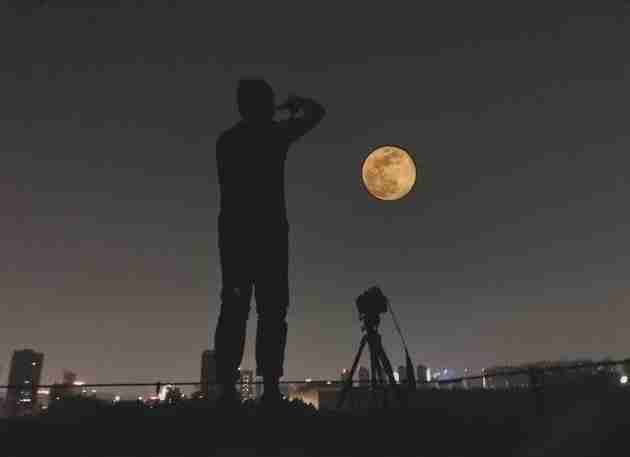 OPPO手机拍摄月亮技巧，让你拍出震撼的夜景照片  第10张