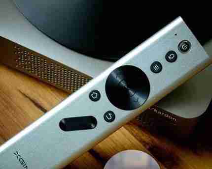 如何正确使用投影仪蓝牙开关（解决投影仪蓝牙开关问题的方法）  第2张