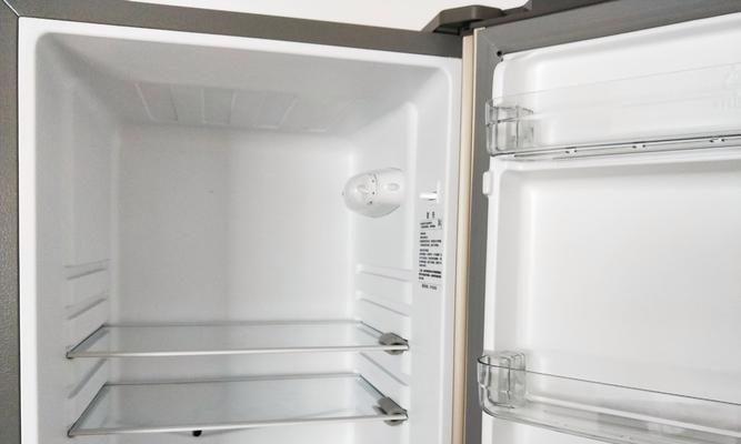 以冰箱带bcd，探究现代生活的便捷之道（冰箱的性变革与人们的日常生活）  第2张