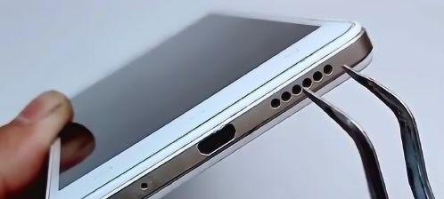 听筒突然没声音了，该怎么办？（解决听筒无声的简单方法，快速找到问题根源和解决方案）  第1张