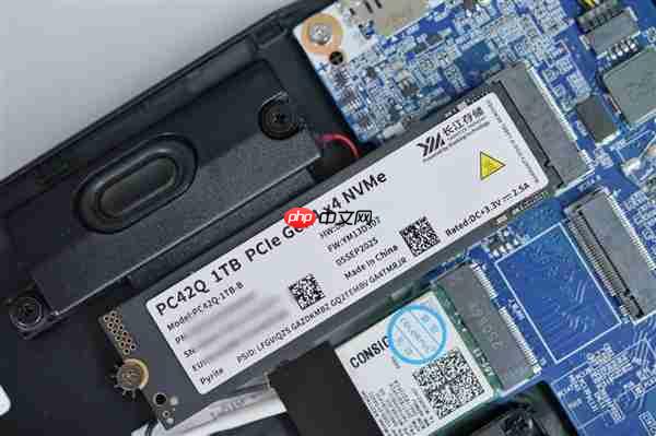 长江存储PC42Q SSD加持！ 七彩虹隐星P16 Pro图赏  第26张