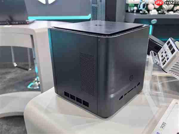 雷神MIX STATION迷你主机亮相：搭载AMD AI Max+ 395处理器  第6张