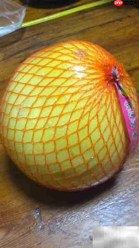 轻松扒柚子皮小妙招  第1张